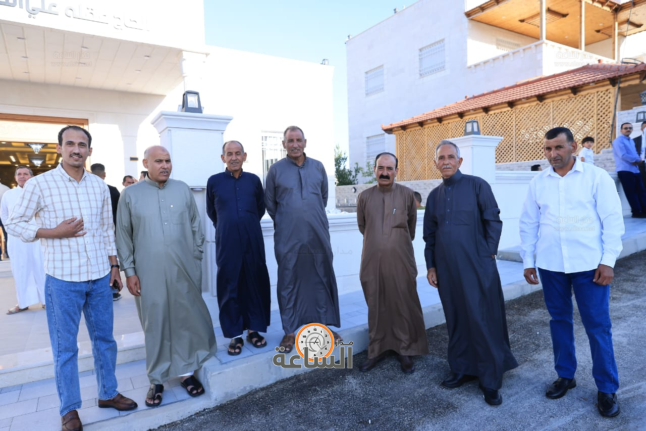 Madar Al-Saa Images 0.9514345303147399