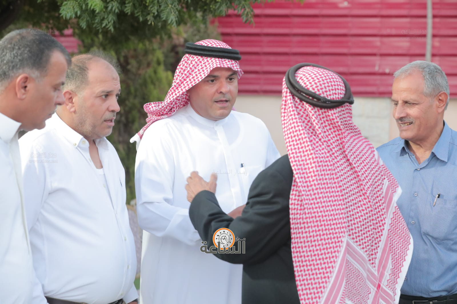 Madar Al-Saa Images 0.01489917159107057