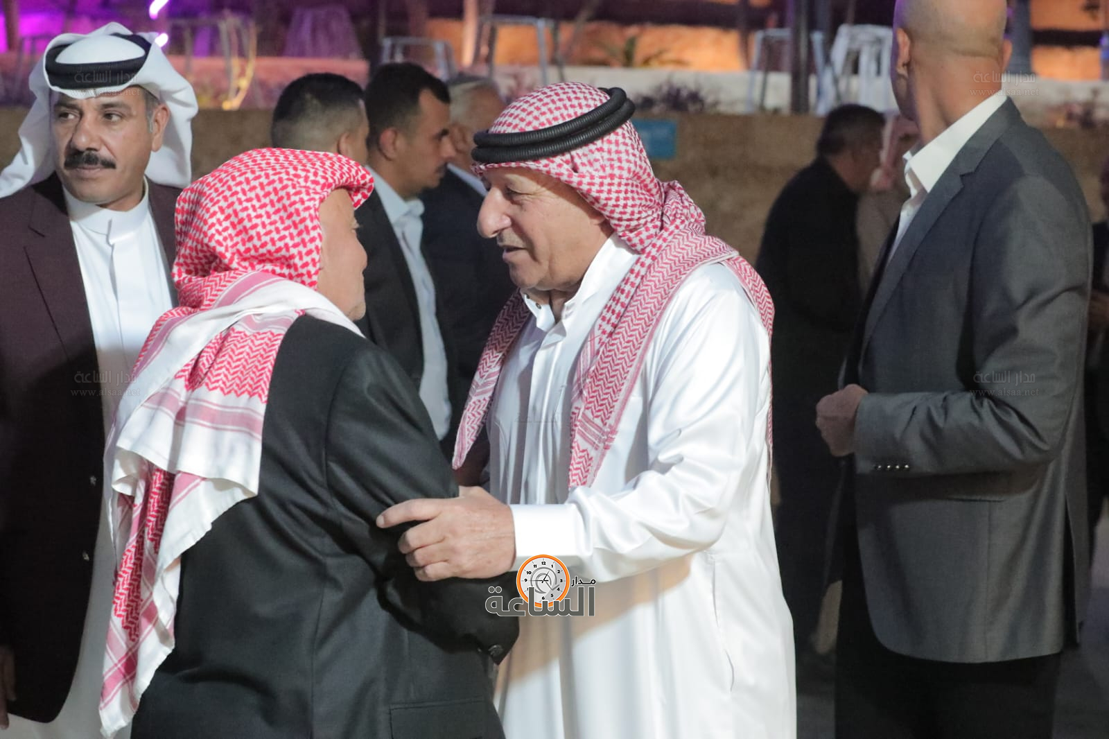 Madar Al-Saa Images 0.8589396577981122