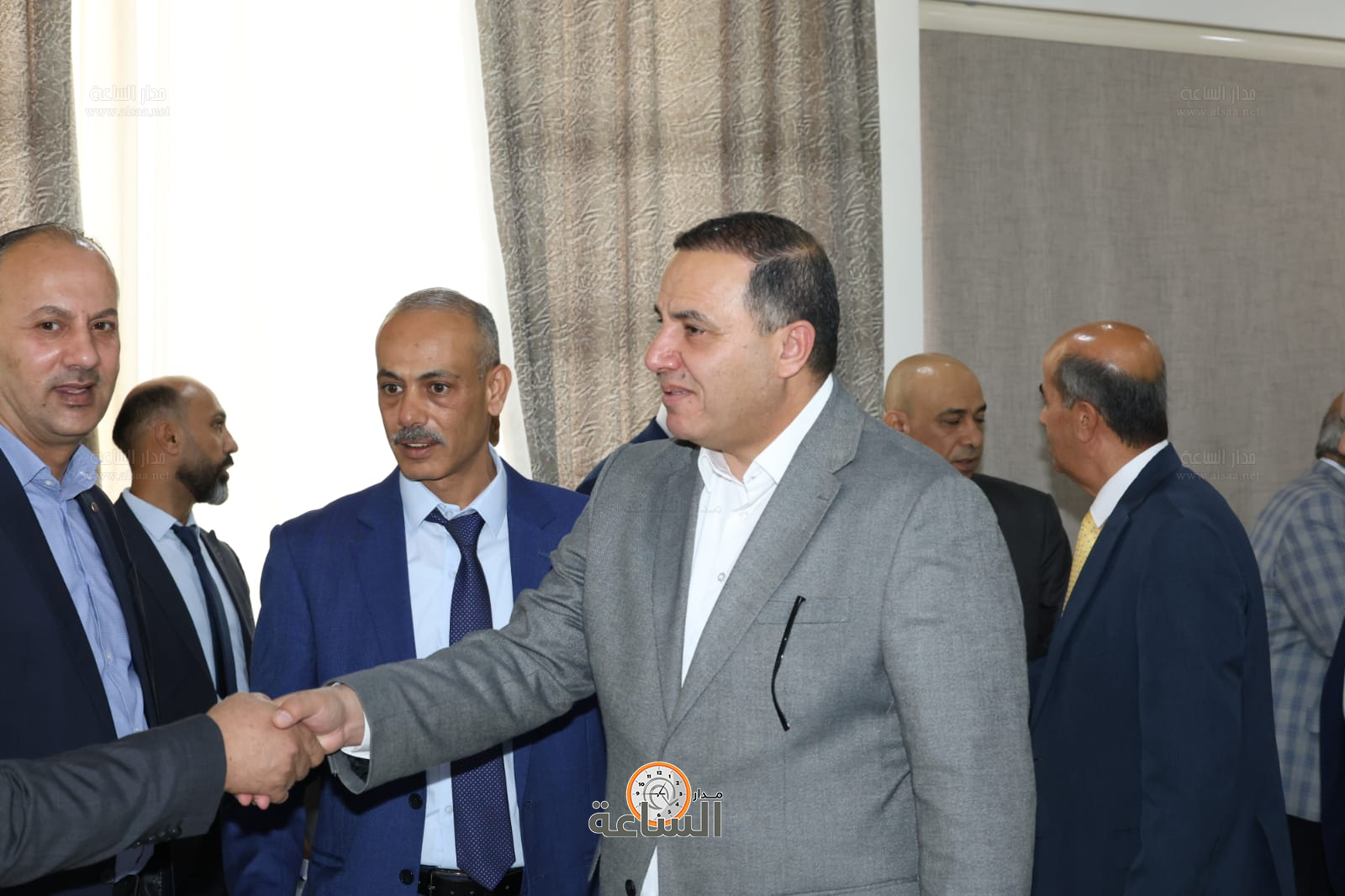 Madar Al-Saa Images 0.7887467677402431