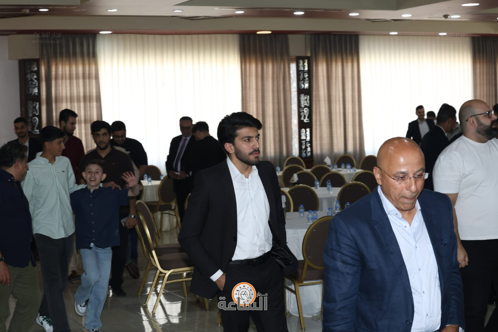 Madar Al-Saa Images 0.4141007043481617