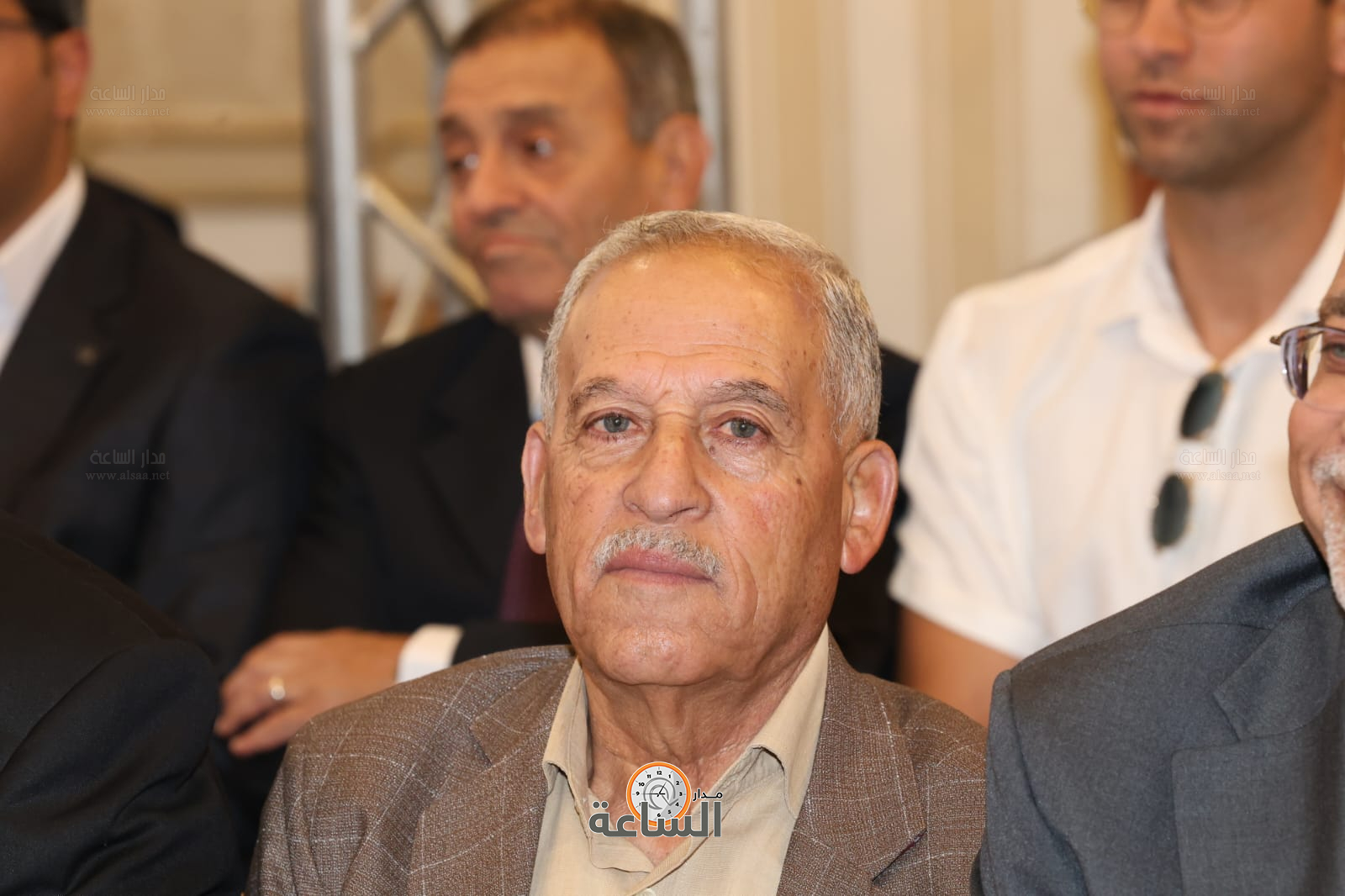 Madar Al-Saa Images 0.3151745491474711