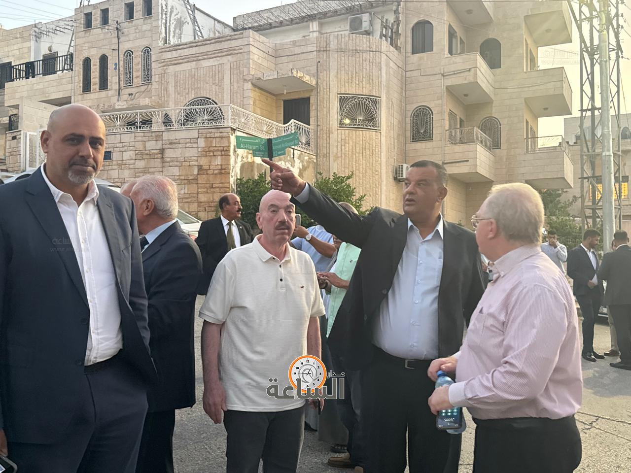 Madar Al-Saa Images 0.15716636742942358