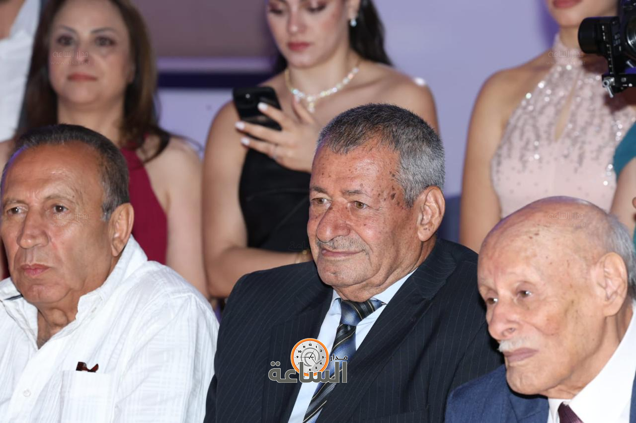 Madar Al-Saa Images 0.524391410250804