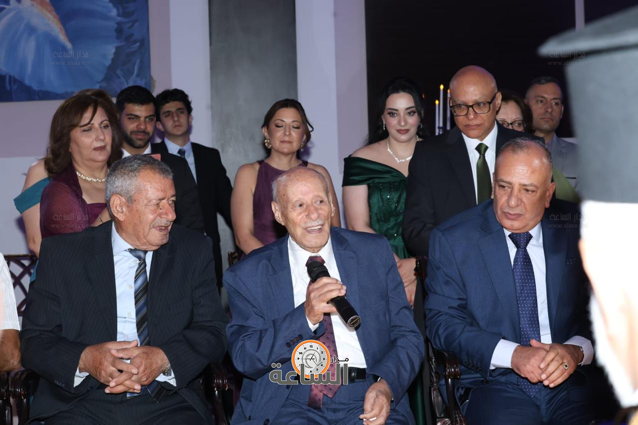 Madar Al-Saa Images 0.9782397835589743