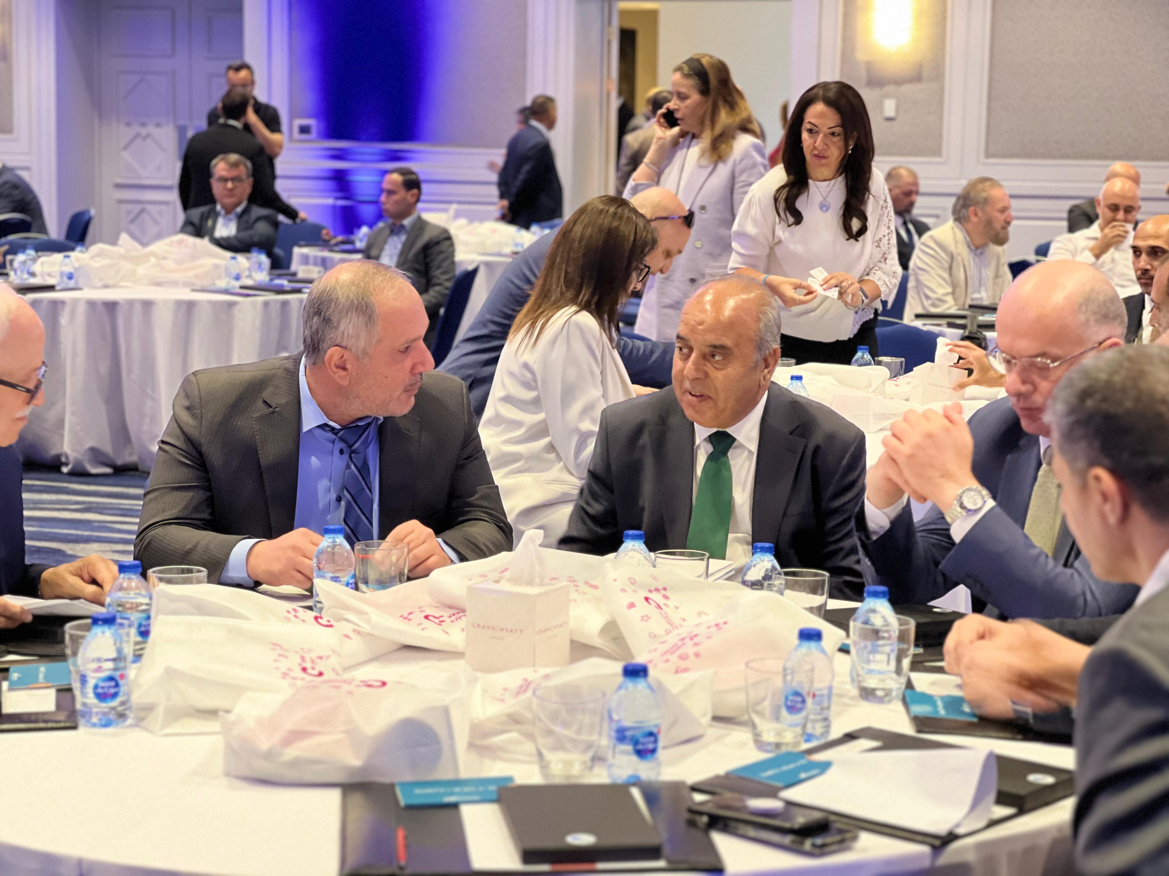 Madar Al-Saa Images 0.502338007218425