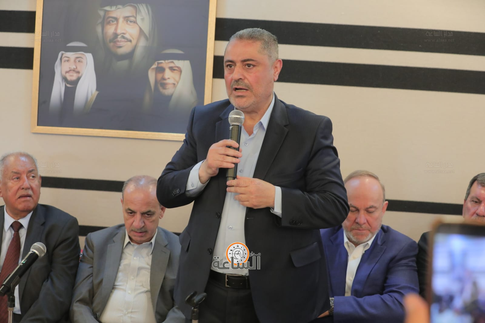 Madar Al-Saa Images 0.4501538548393197