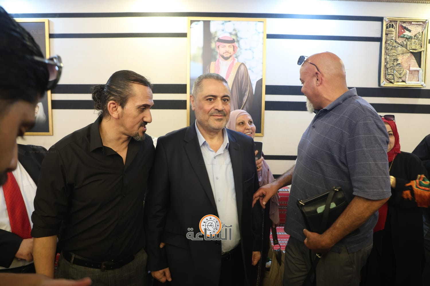 Madar Al-Saa Images 0.8706409755435953