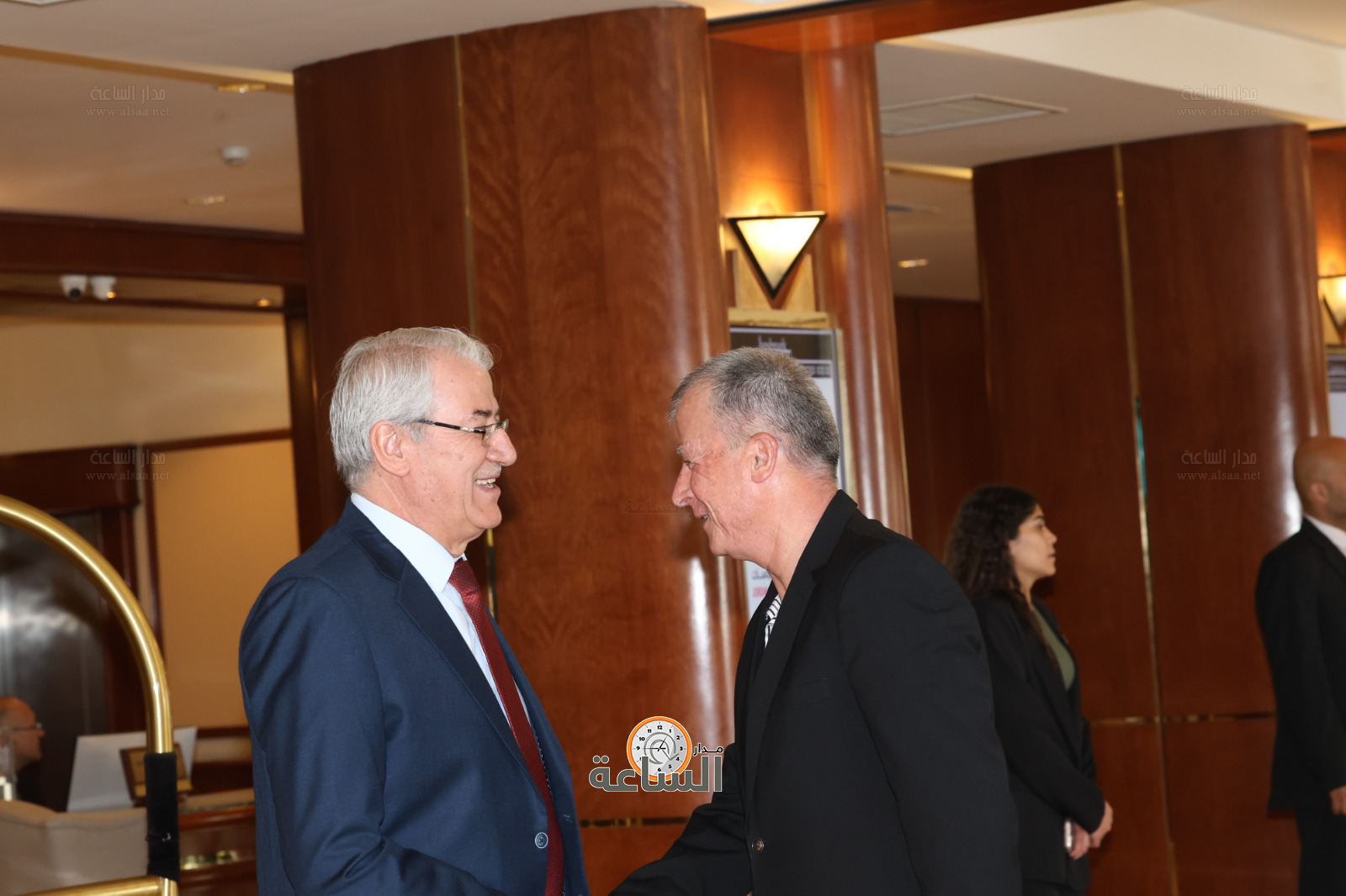 Madar Al-Saa Images 0.25020529425015126