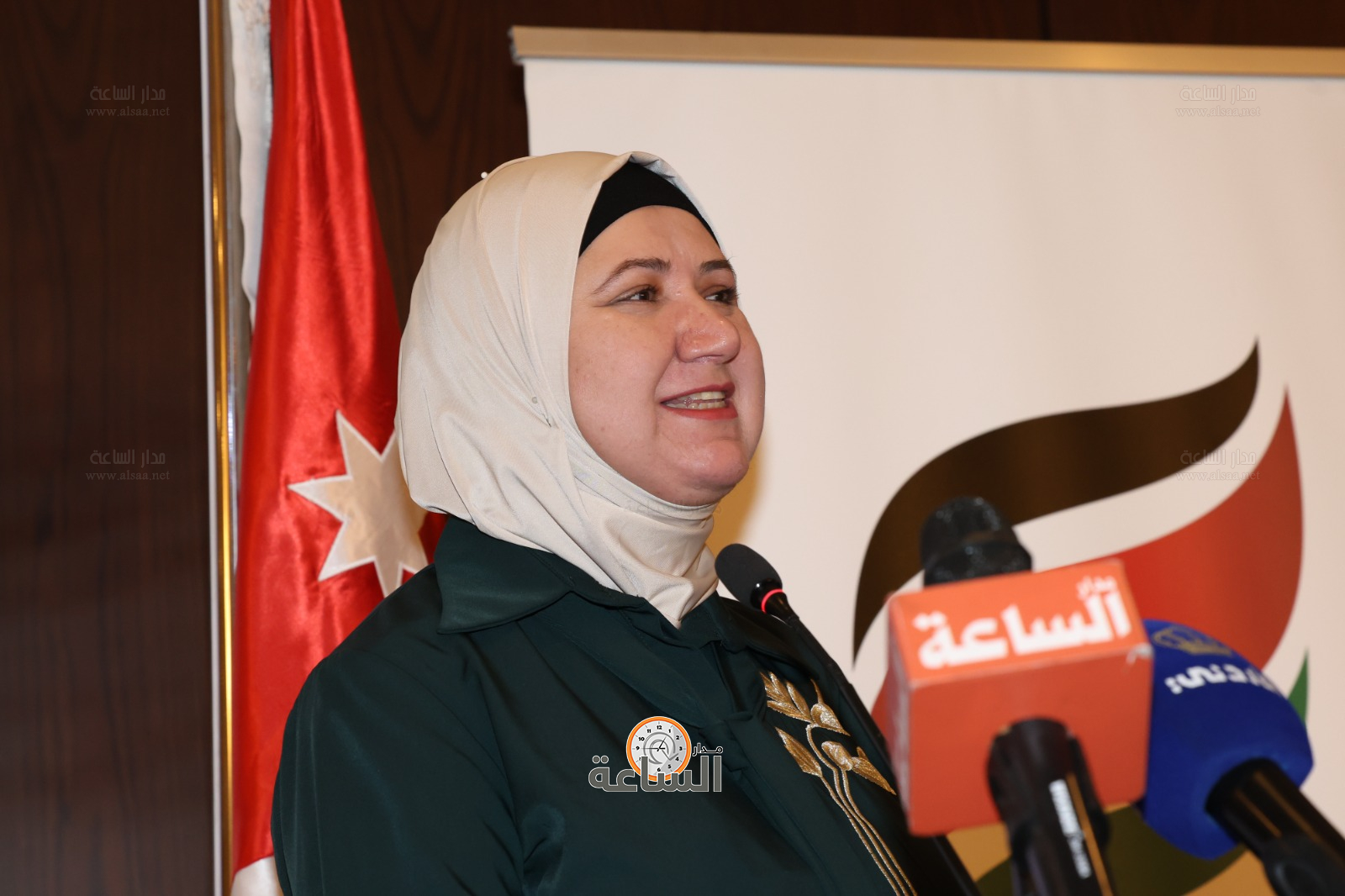 Madar Al-Saa Images 0.9630037817226462