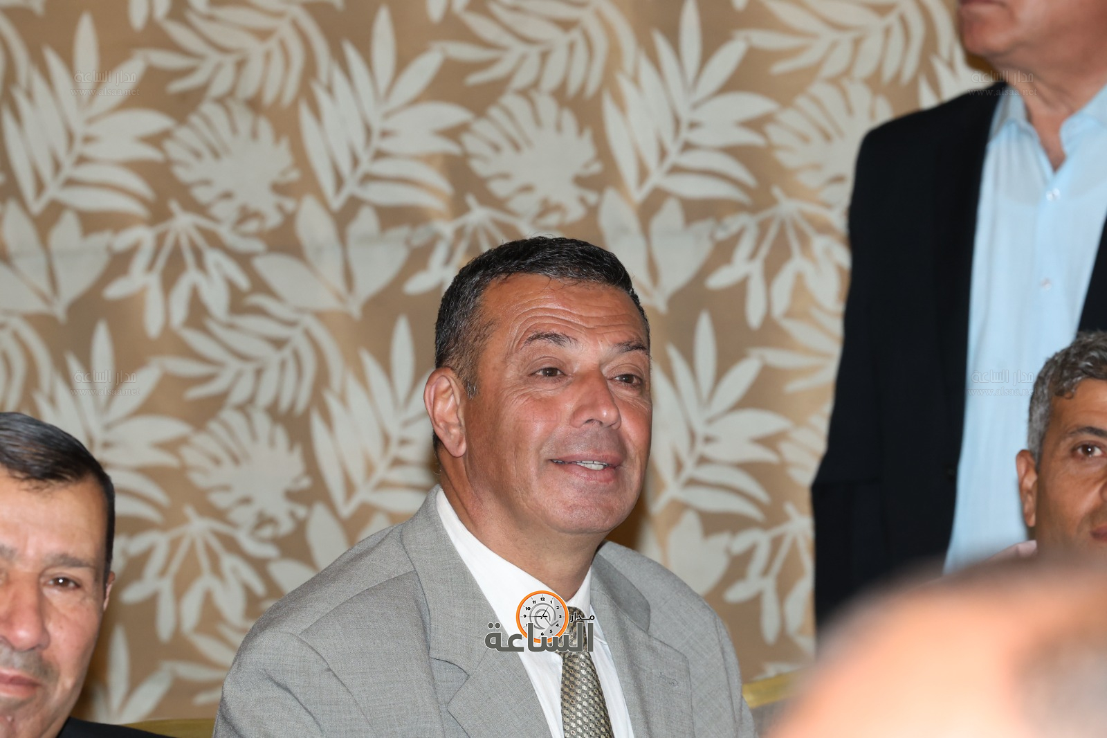 Madar Al-Saa Images 0.4422522341911299