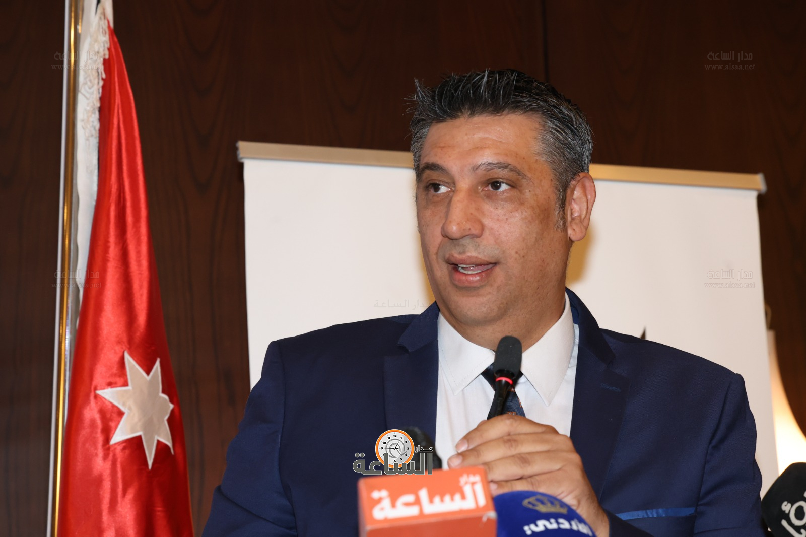 Madar Al-Saa Images 0.10080179984911808