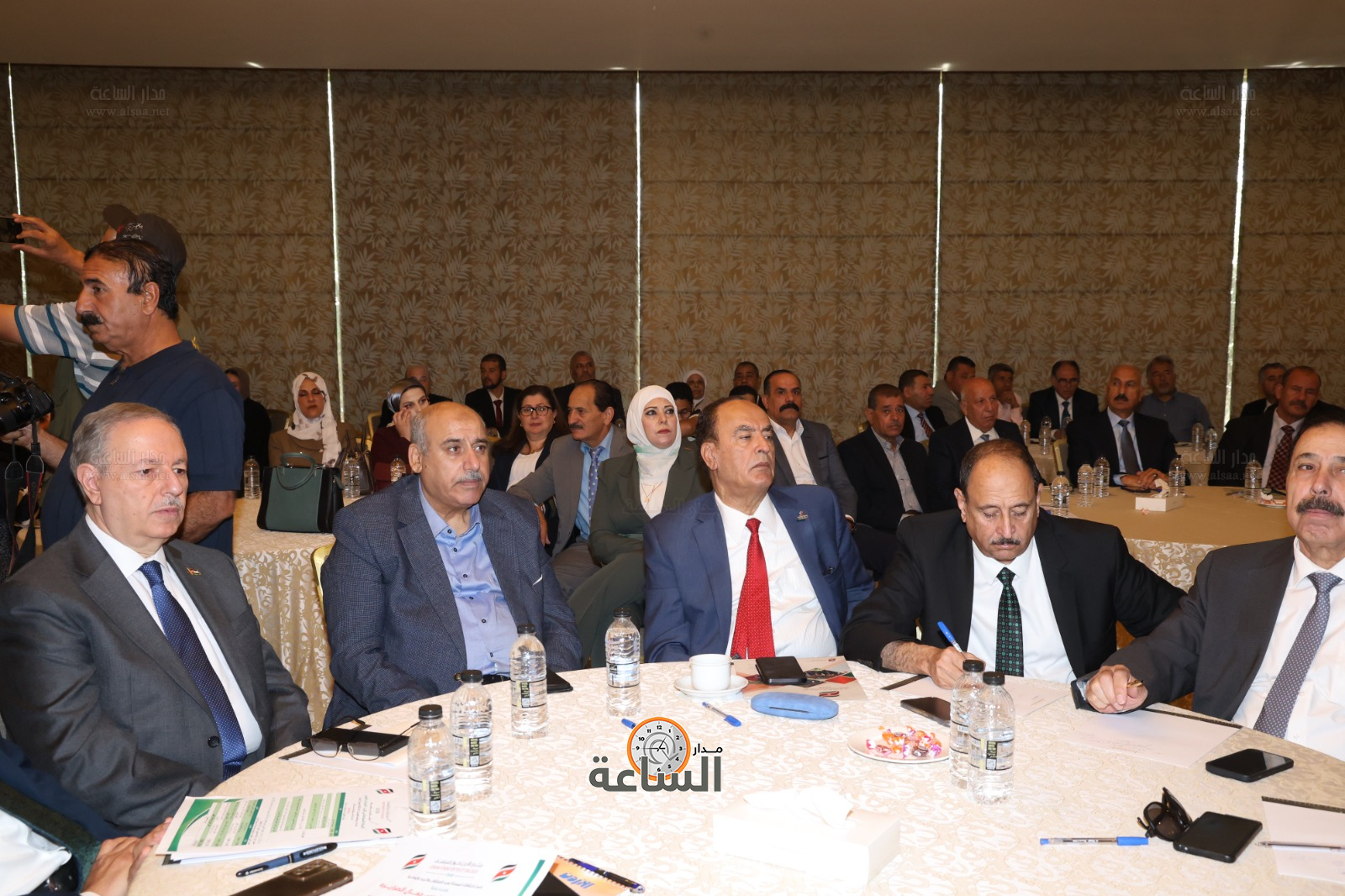 Madar Al-Saa Images 0.22546370769568402