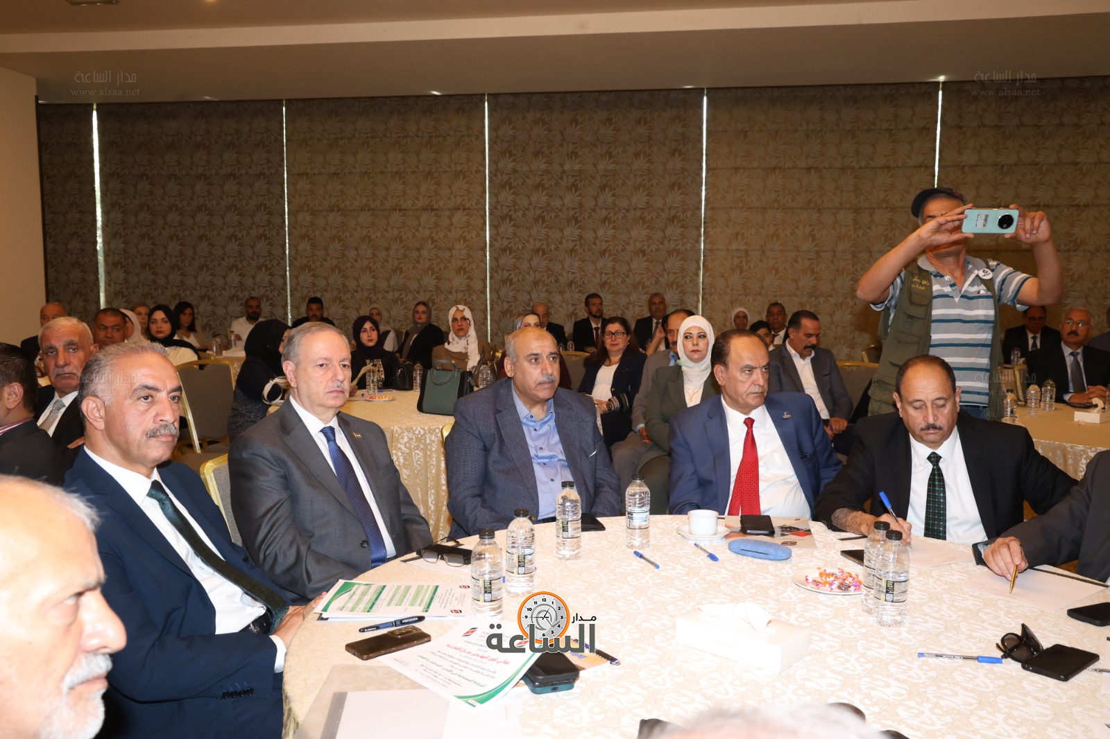 Madar Al-Saa Images 0.005748610338534466