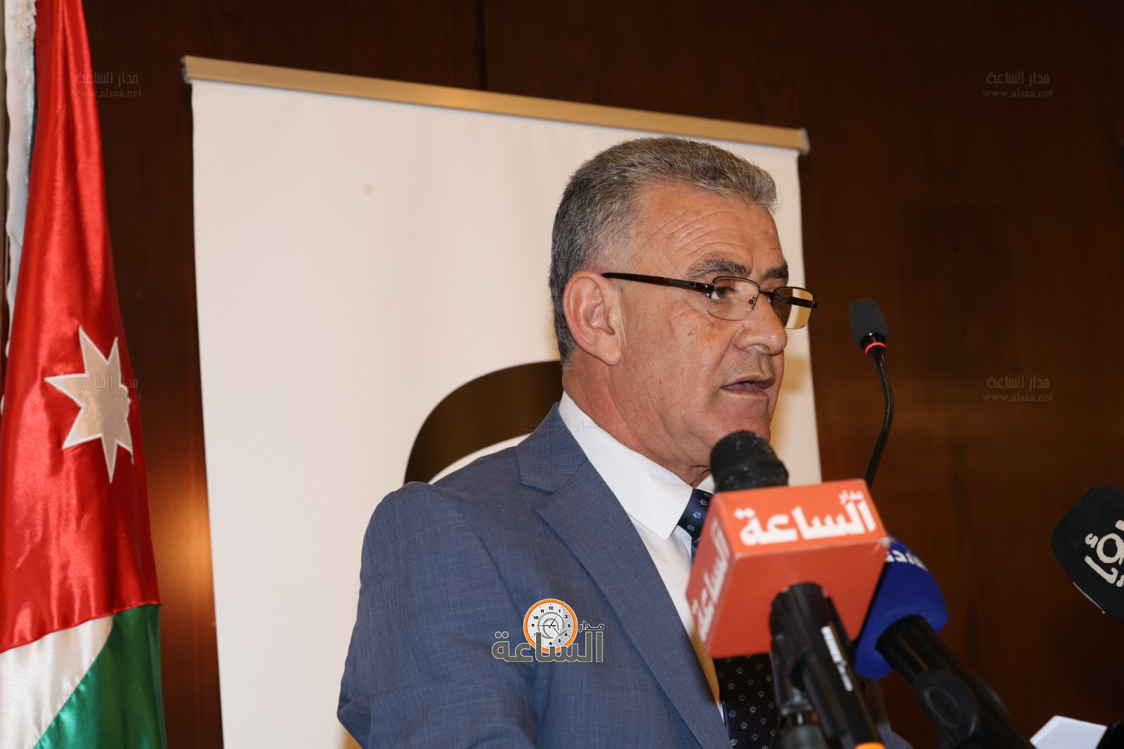 Madar Al-Saa Images 0.7838296462805873