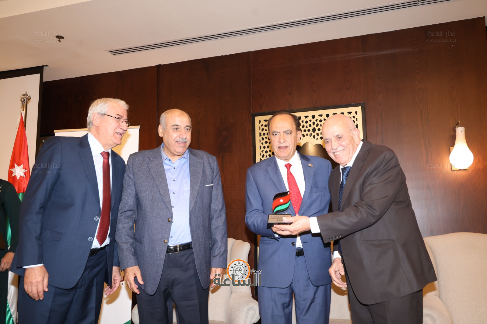 Madar Al-Saa Images 0.3393402213255835