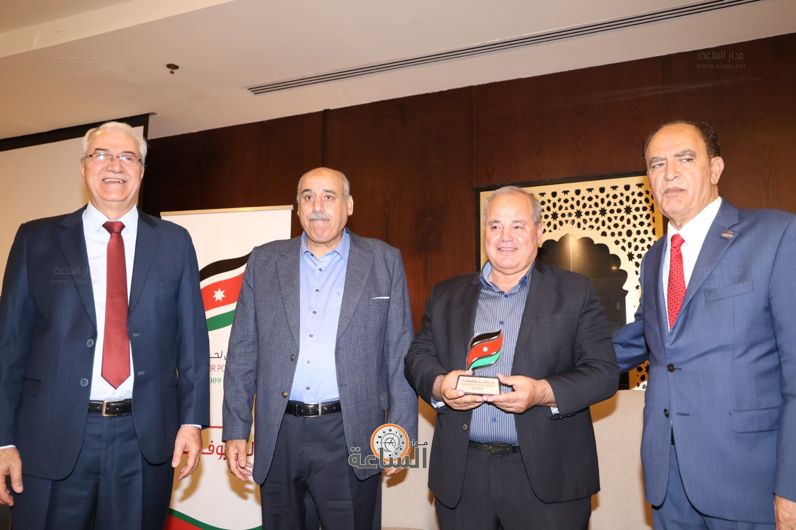 Madar Al-Saa Images 0.7012783544469009