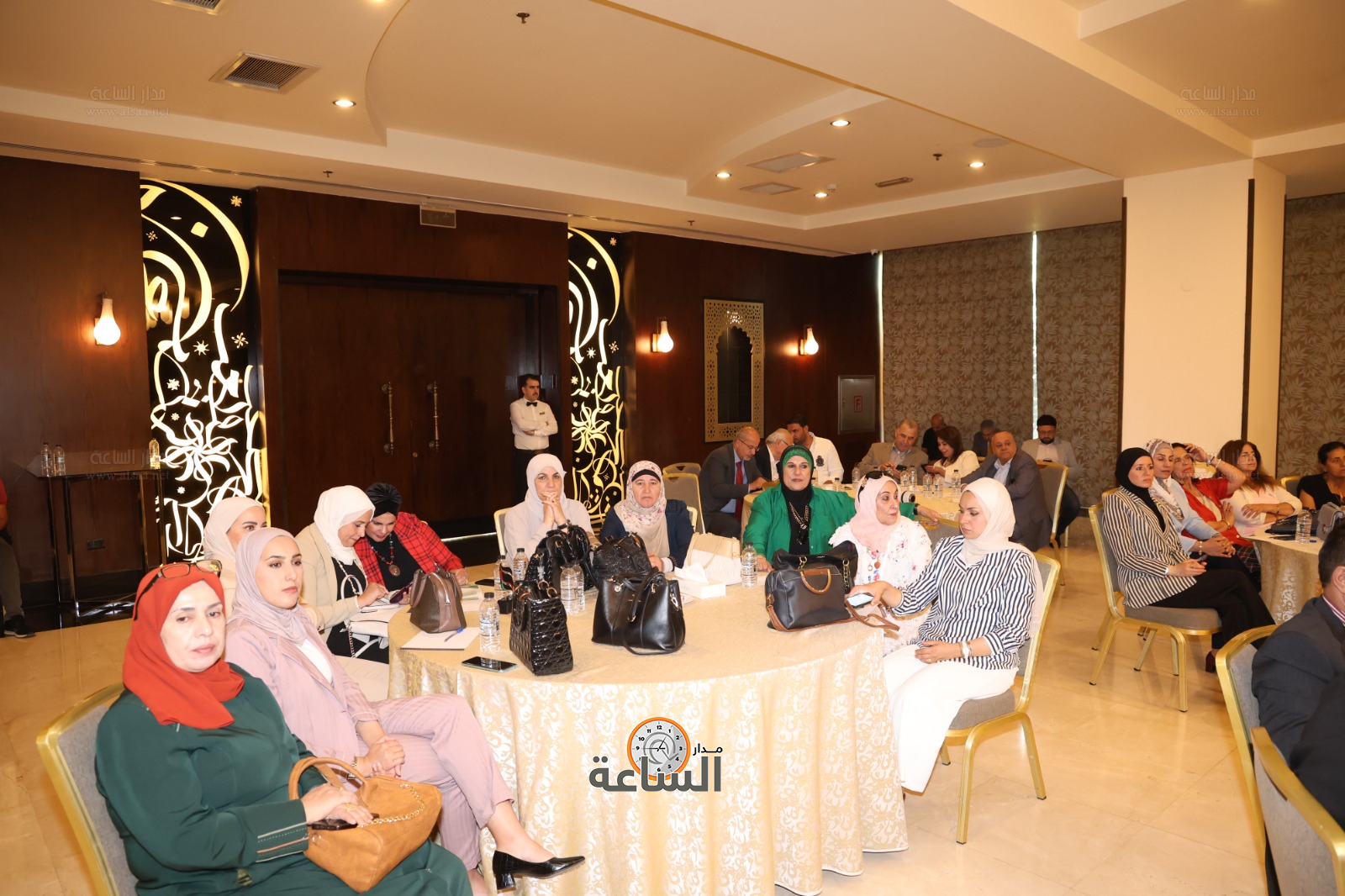 Madar Al-Saa Images 0.7053504587468901