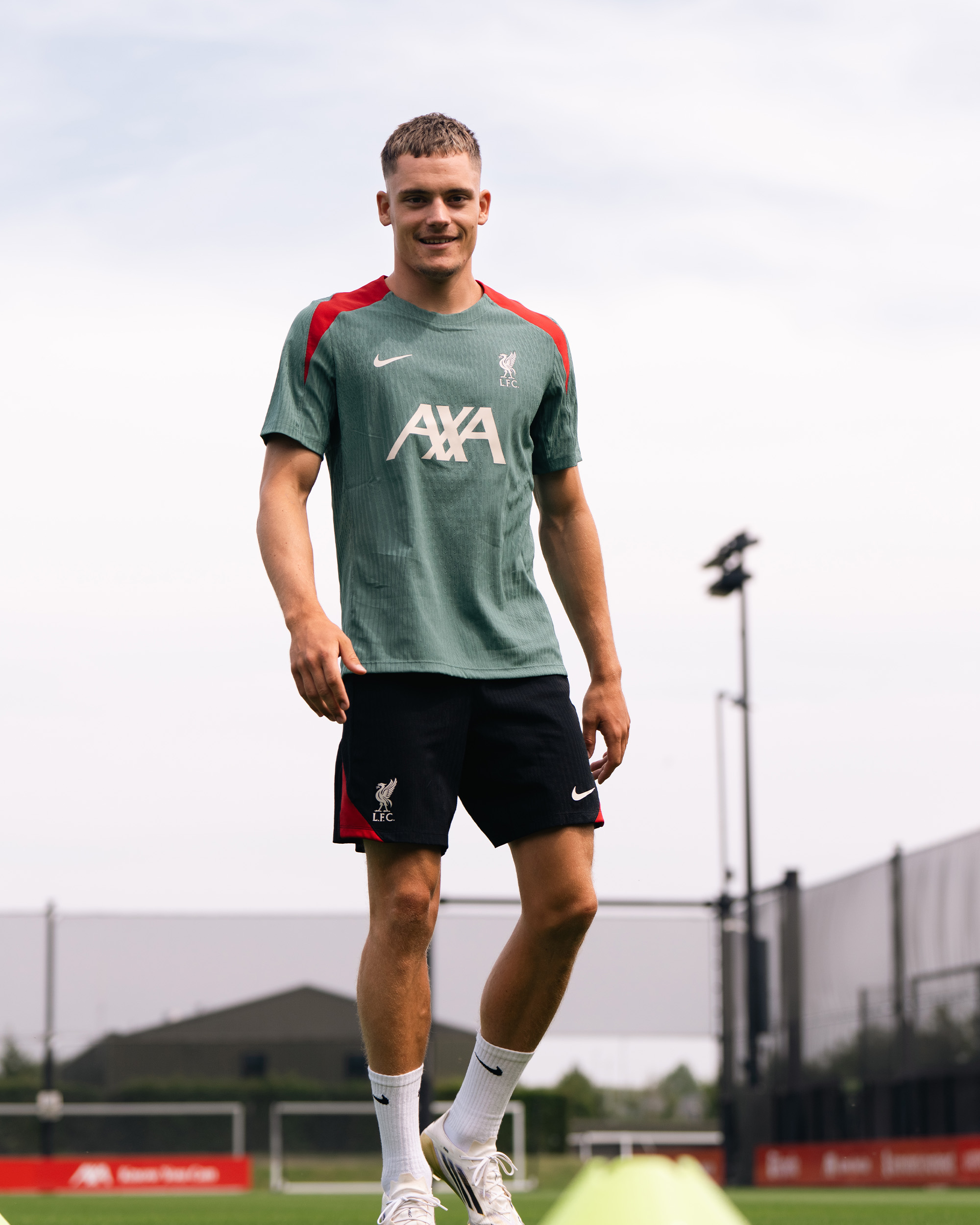 Madar Al-Saa Images 0.3856329053864922