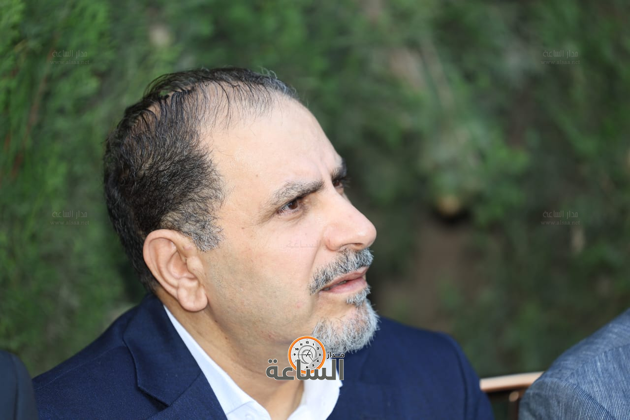 Madar Al-Saa Images 0.1514914117586914