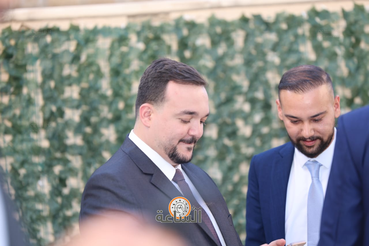 Madar Al-Saa Images 0.15630090288441179