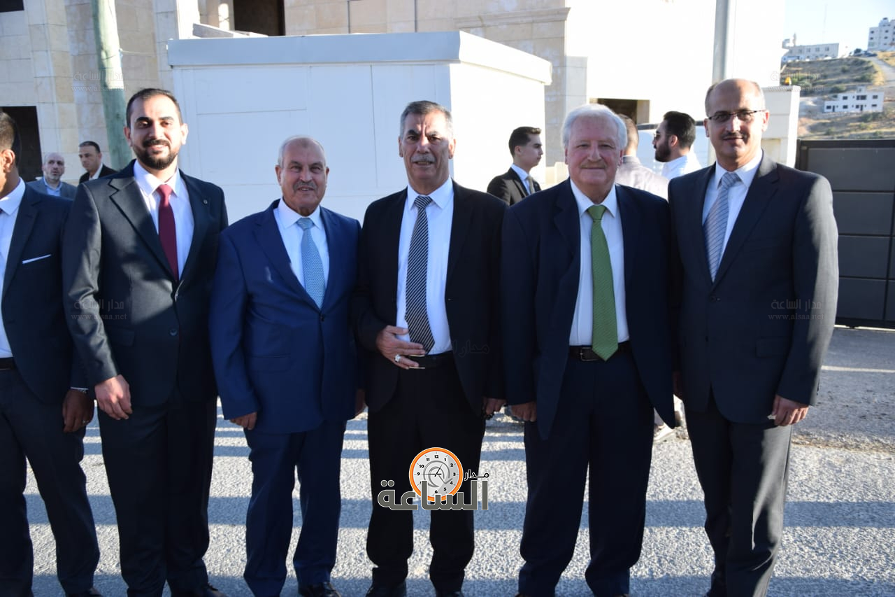 Madar Al-Saa Images 0.548857376191089