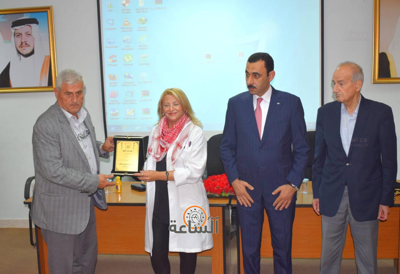 Madar Al-Saa Images 0.9957123919595329