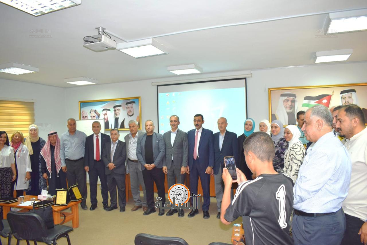 Madar Al-Saa Images 0.4517838157275882