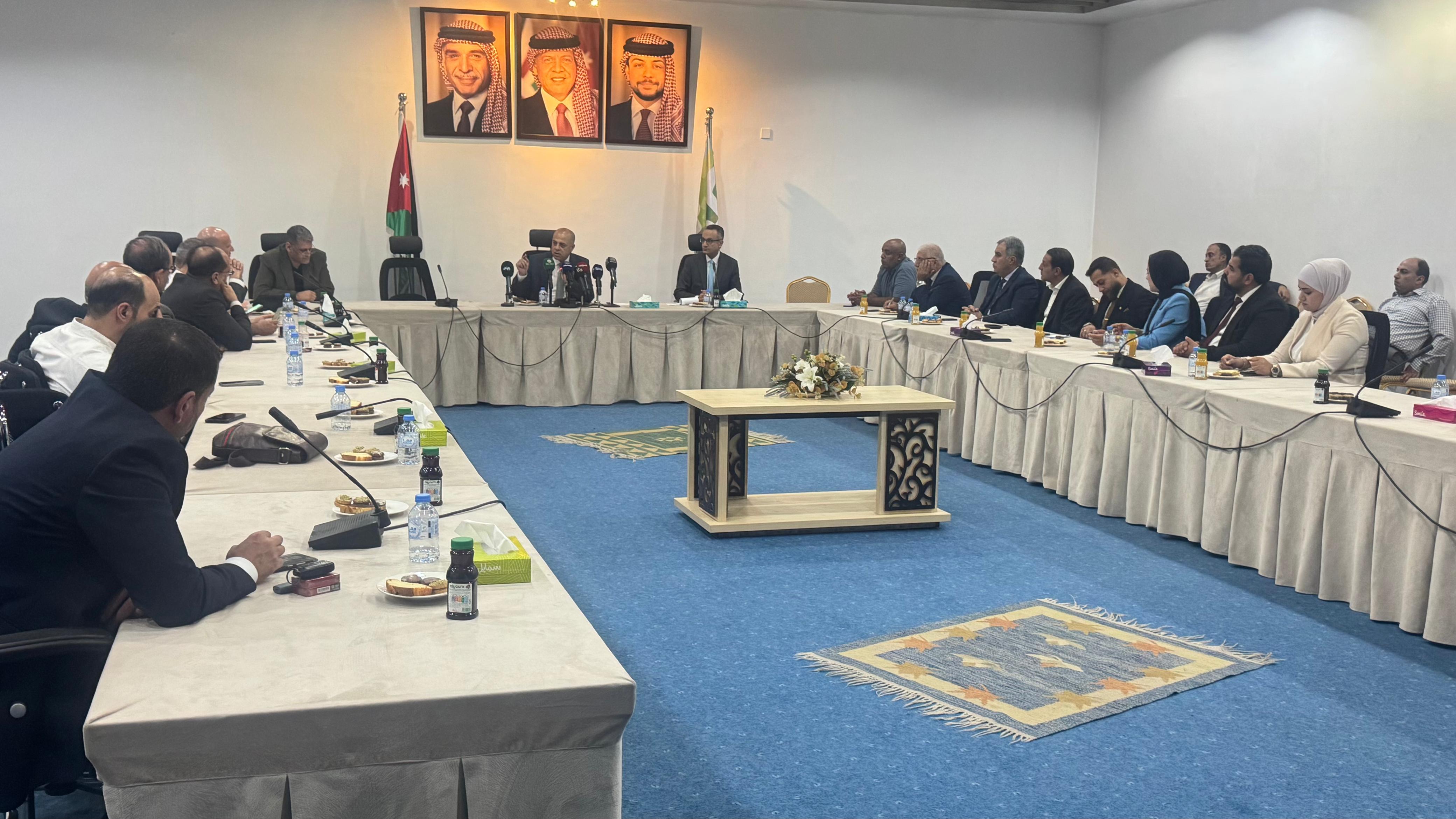 Madar Al-Saa Images 0.0998145362409758