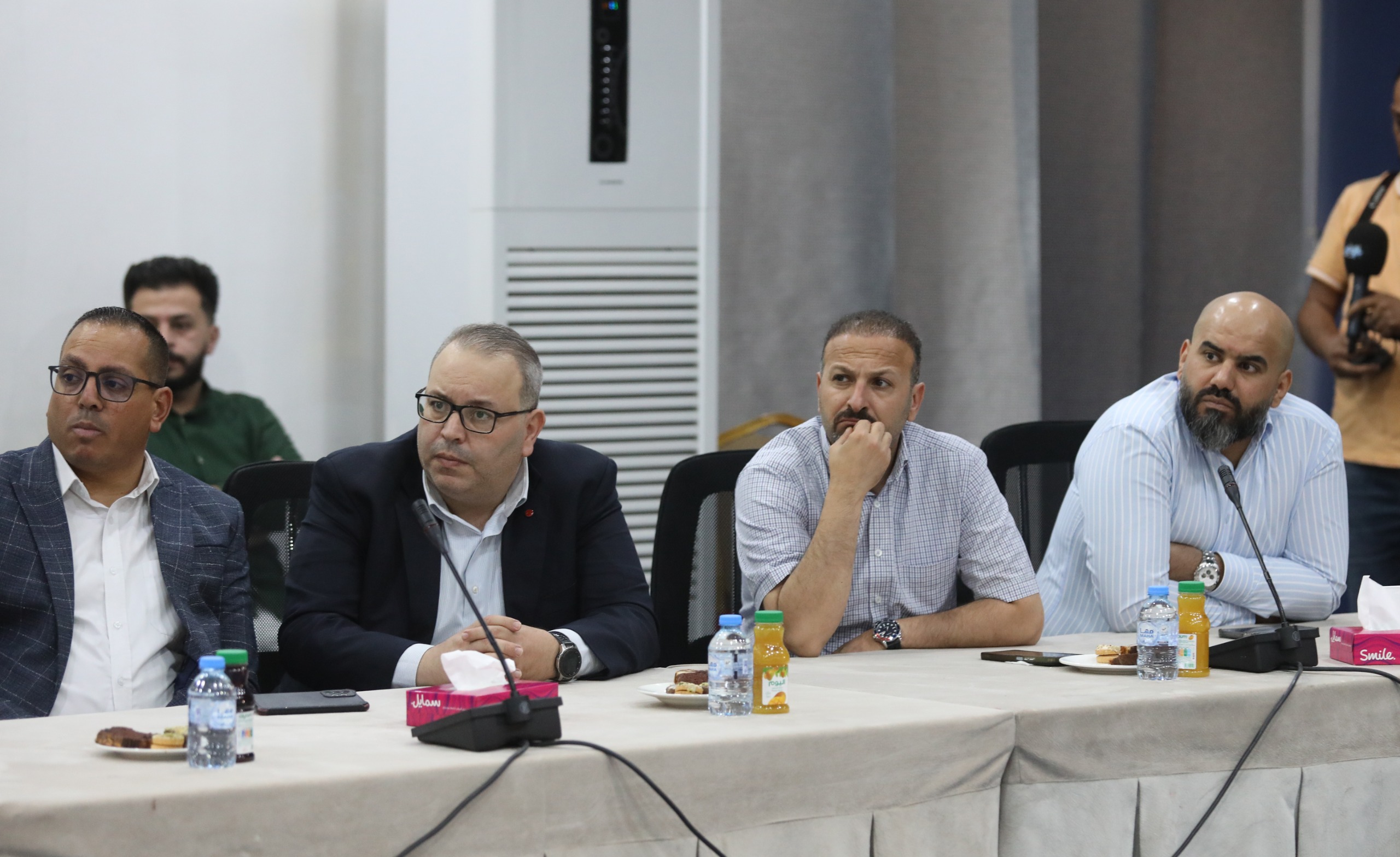 Madar Al-Saa Images 0.8978813362557589