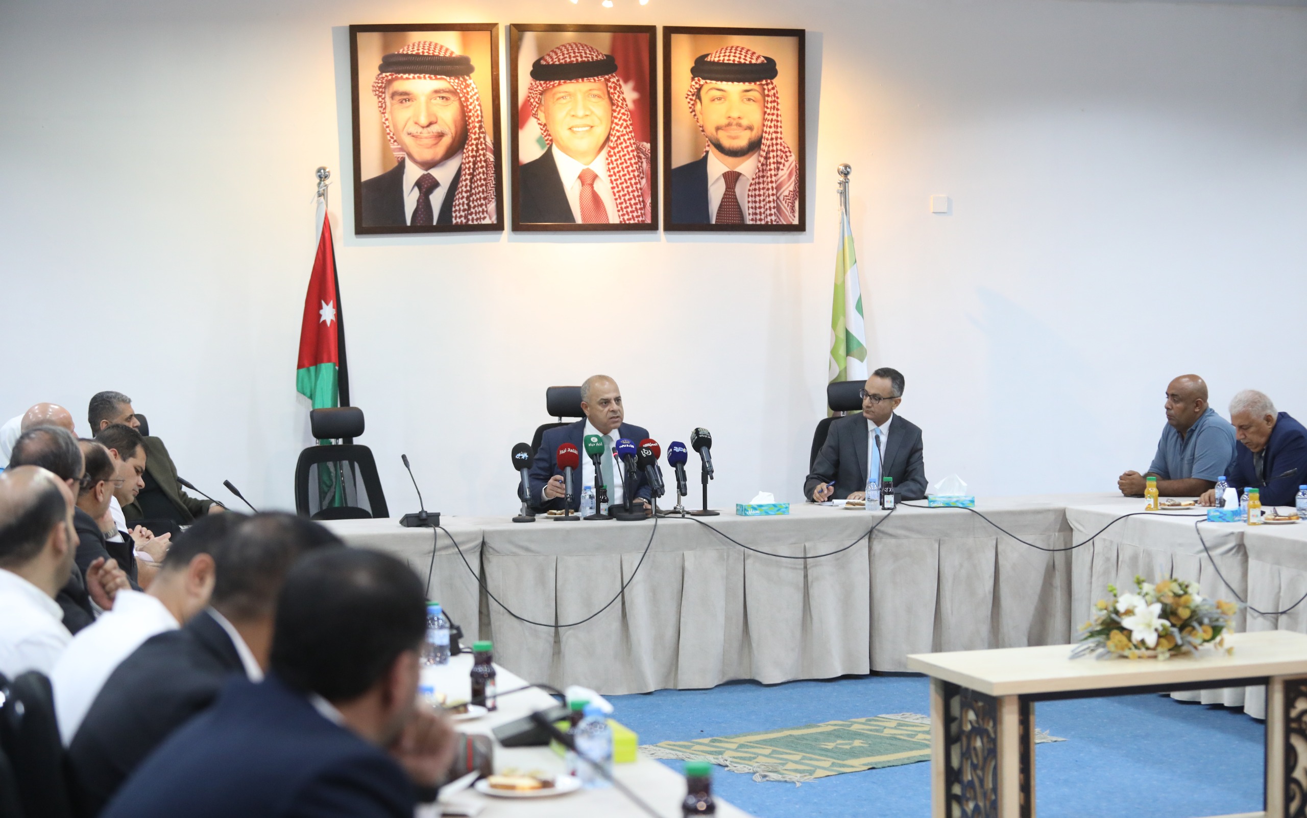 Madar Al-Saa Images 0.8186705673470012