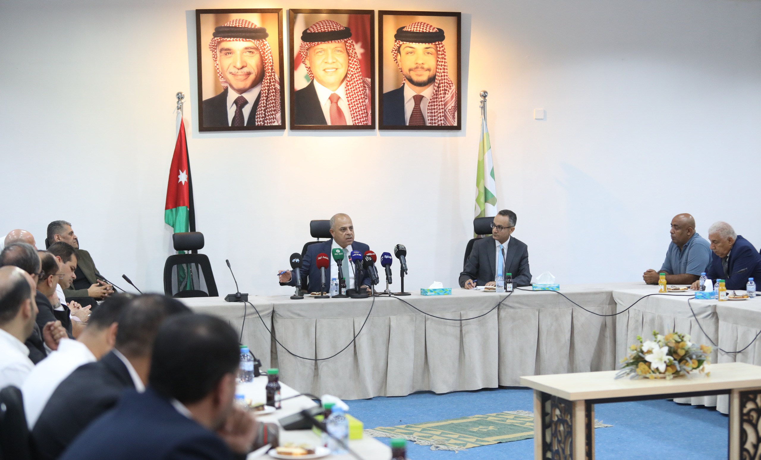 Madar Al-Saa Images 0.3467406858839511