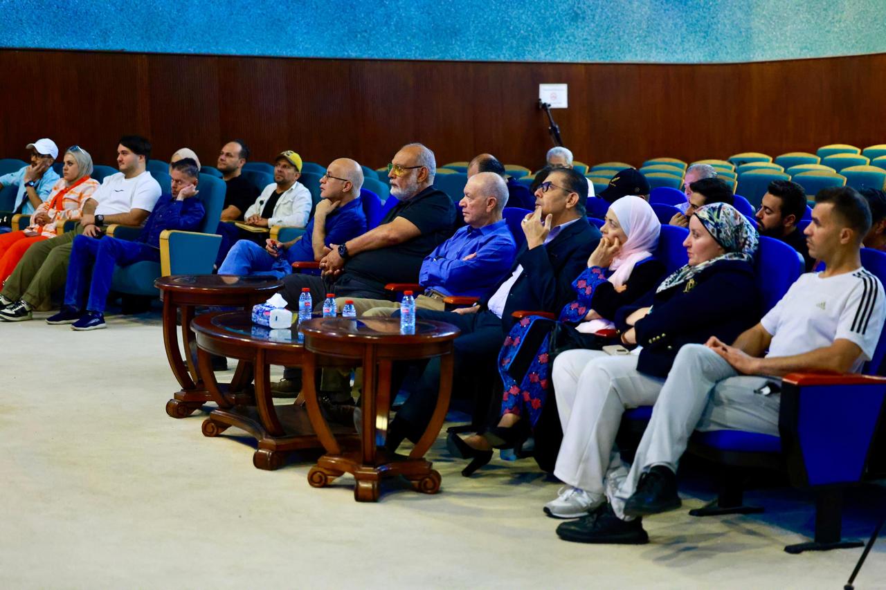 Madar Al-Saa Images 0.399816661292992