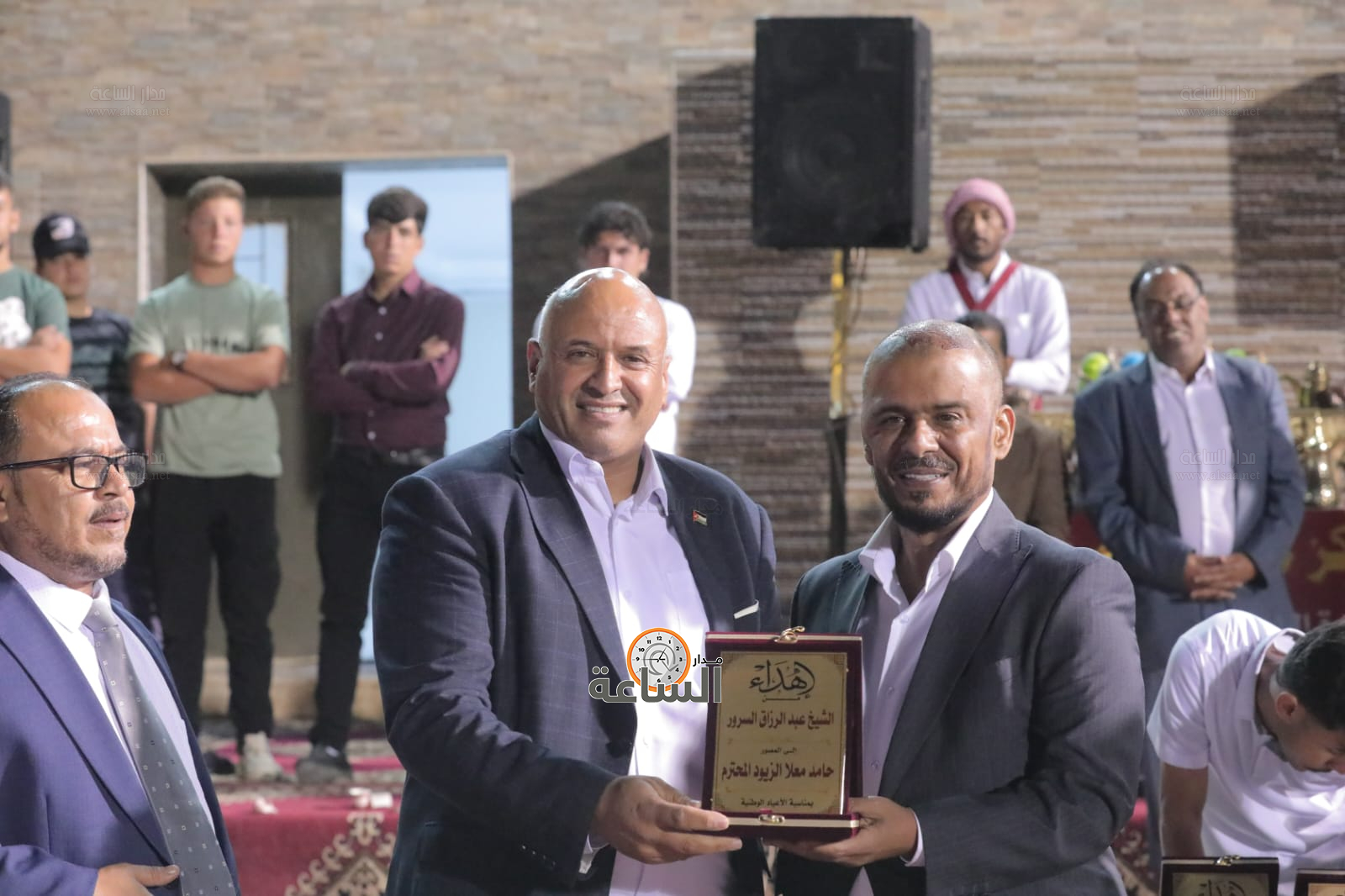 Madar Al-Saa Images 0.1417147523237019