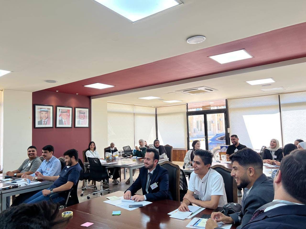 Madar Al-Saa Images 0.9043656911306205