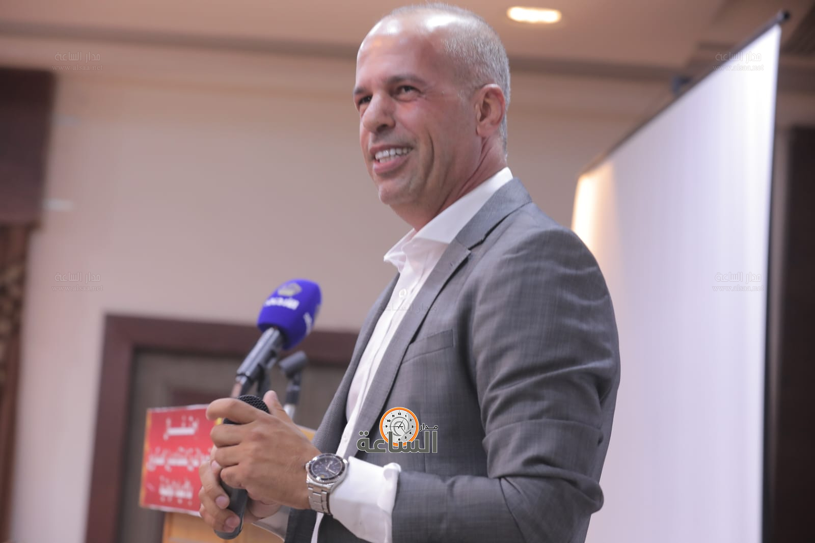 Madar Al-Saa Images 0.45988491624509653