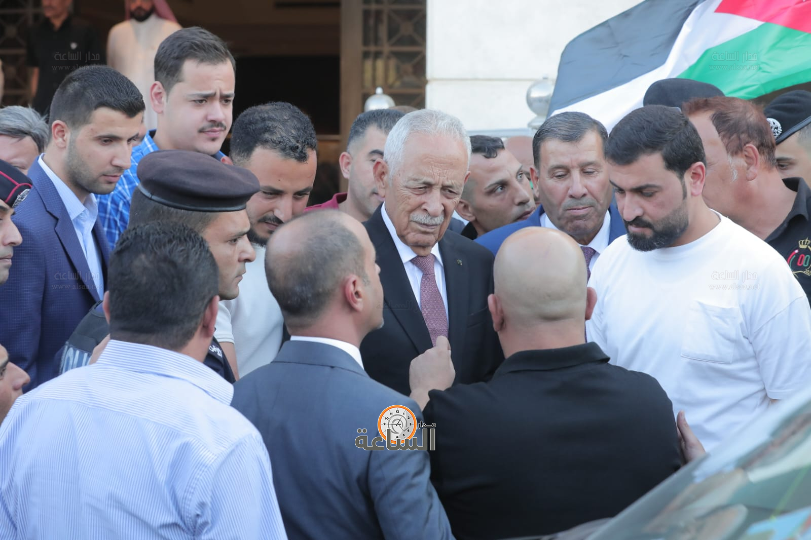 Madar Al-Saa Images 0.7325564060159091