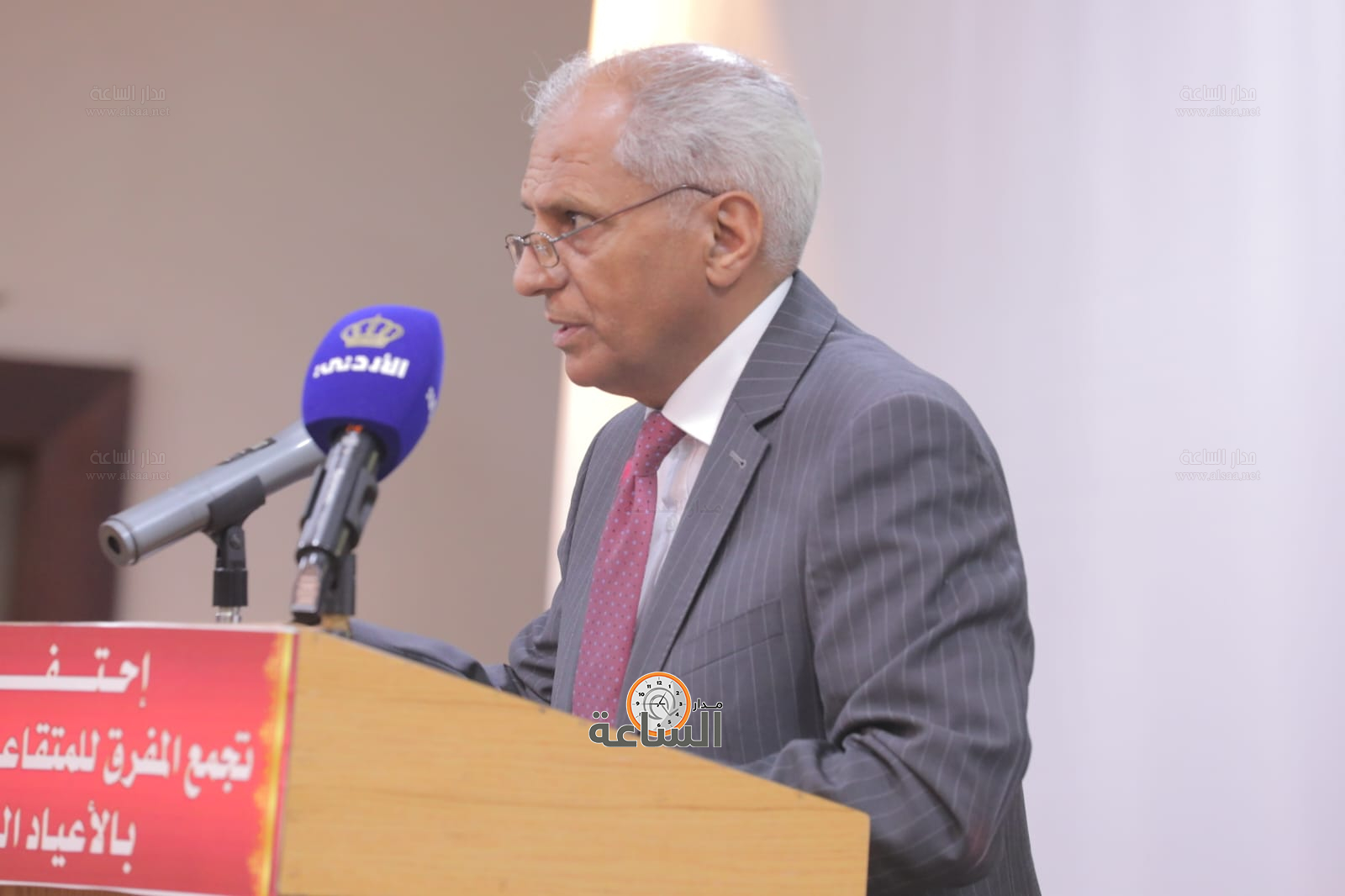 Madar Al-Saa Images 0.8791340654827245