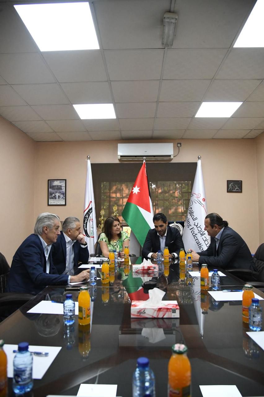 Madar Al-Saa Images 0.46361621664861097