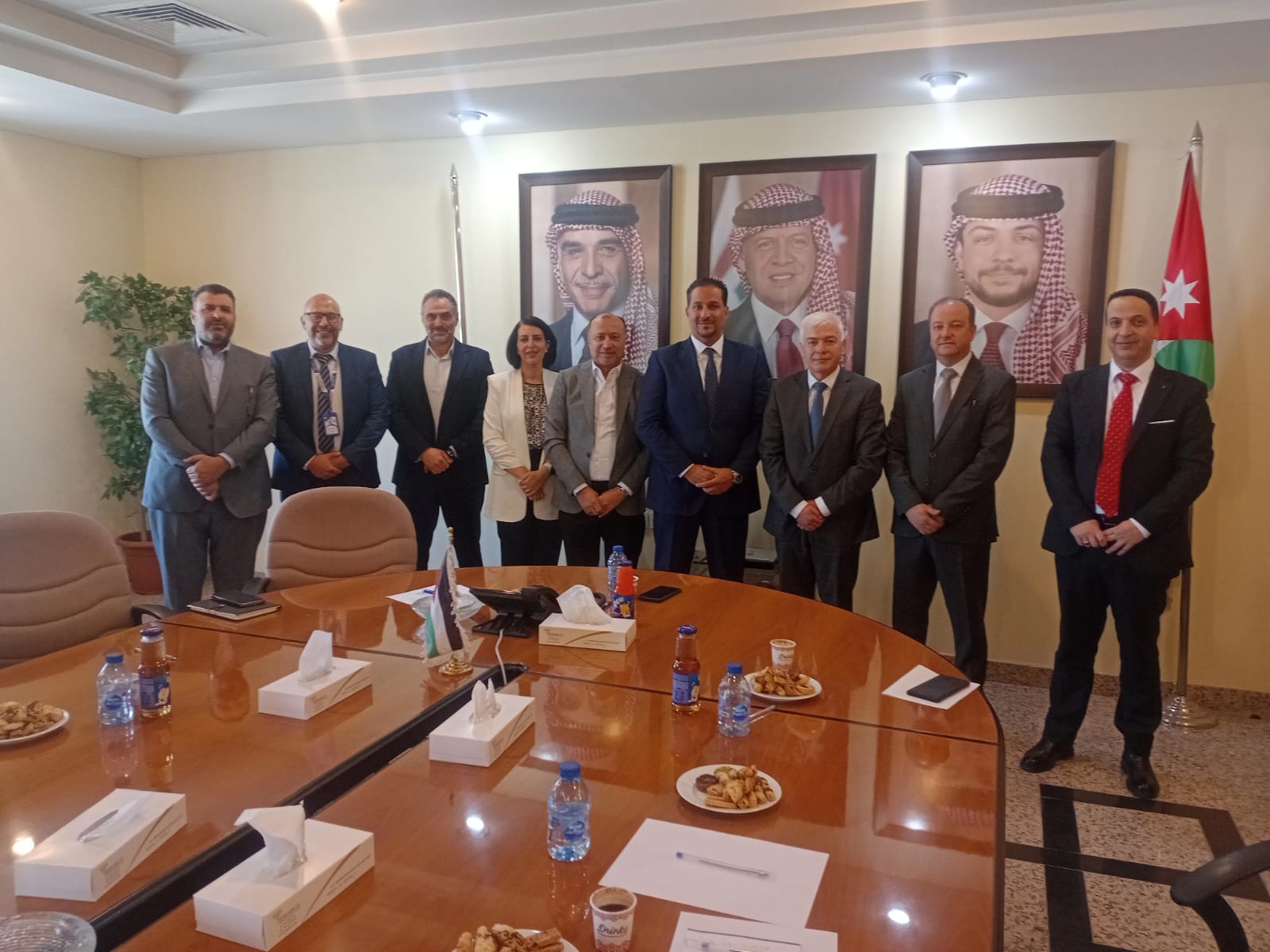 Madar Al-Saa Images 0.10335217914890849