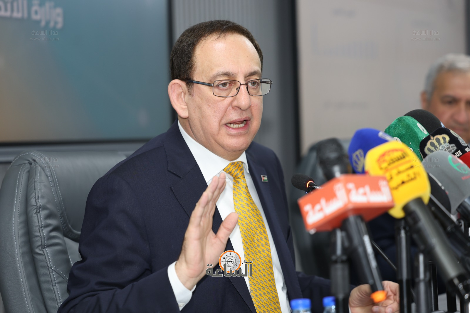 Madar Al-Saa Images 0.03324682711421112