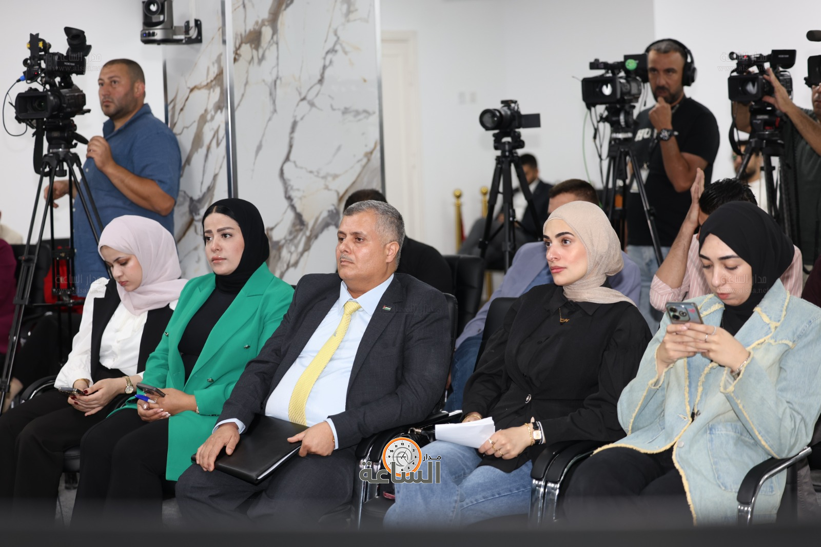 Madar Al-Saa Images 0.317234929451662