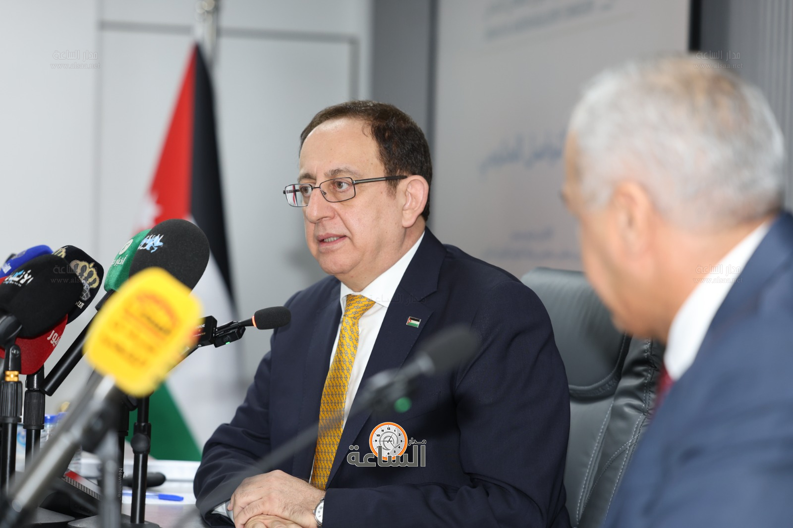 Madar Al-Saa Images 0.023320844782645955