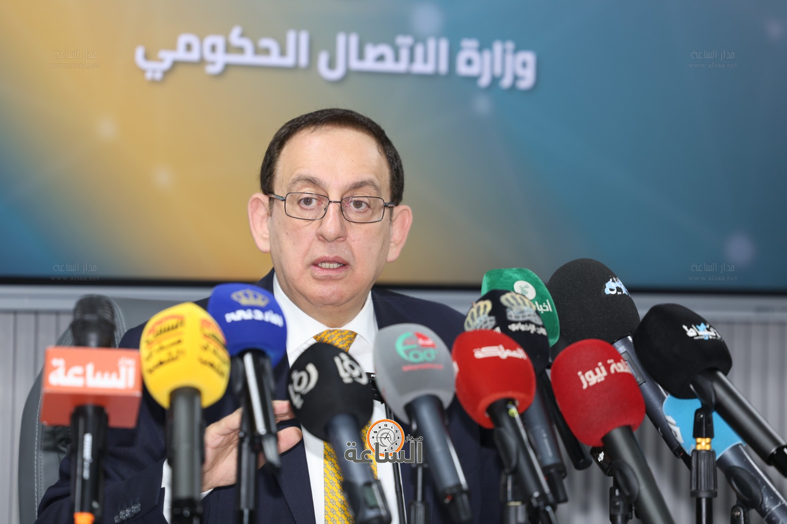 Madar Al-Saa Images 0.46395862746021144