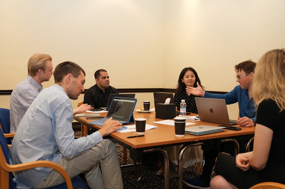 Madar Al-Saa Images 0.42021871546799816