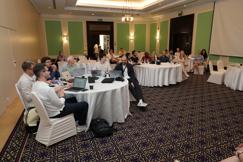 Madar Al-Saa Images 0.905982127941611