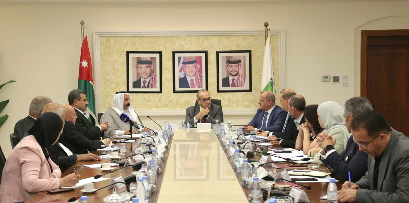 Madar Al-Saa Images 0.10674546781649952