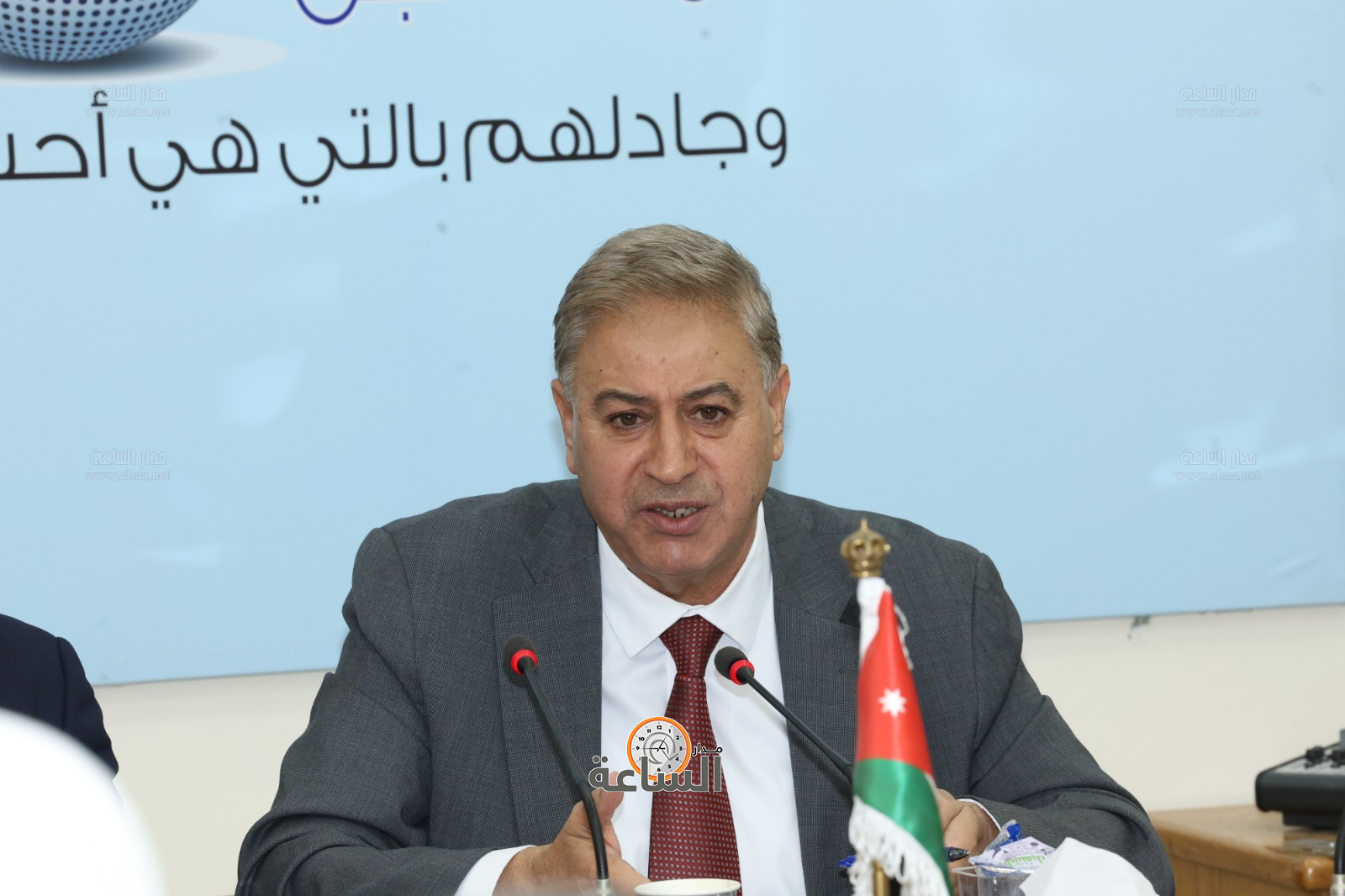 Madar Al-Saa Images 0.5731446119184662