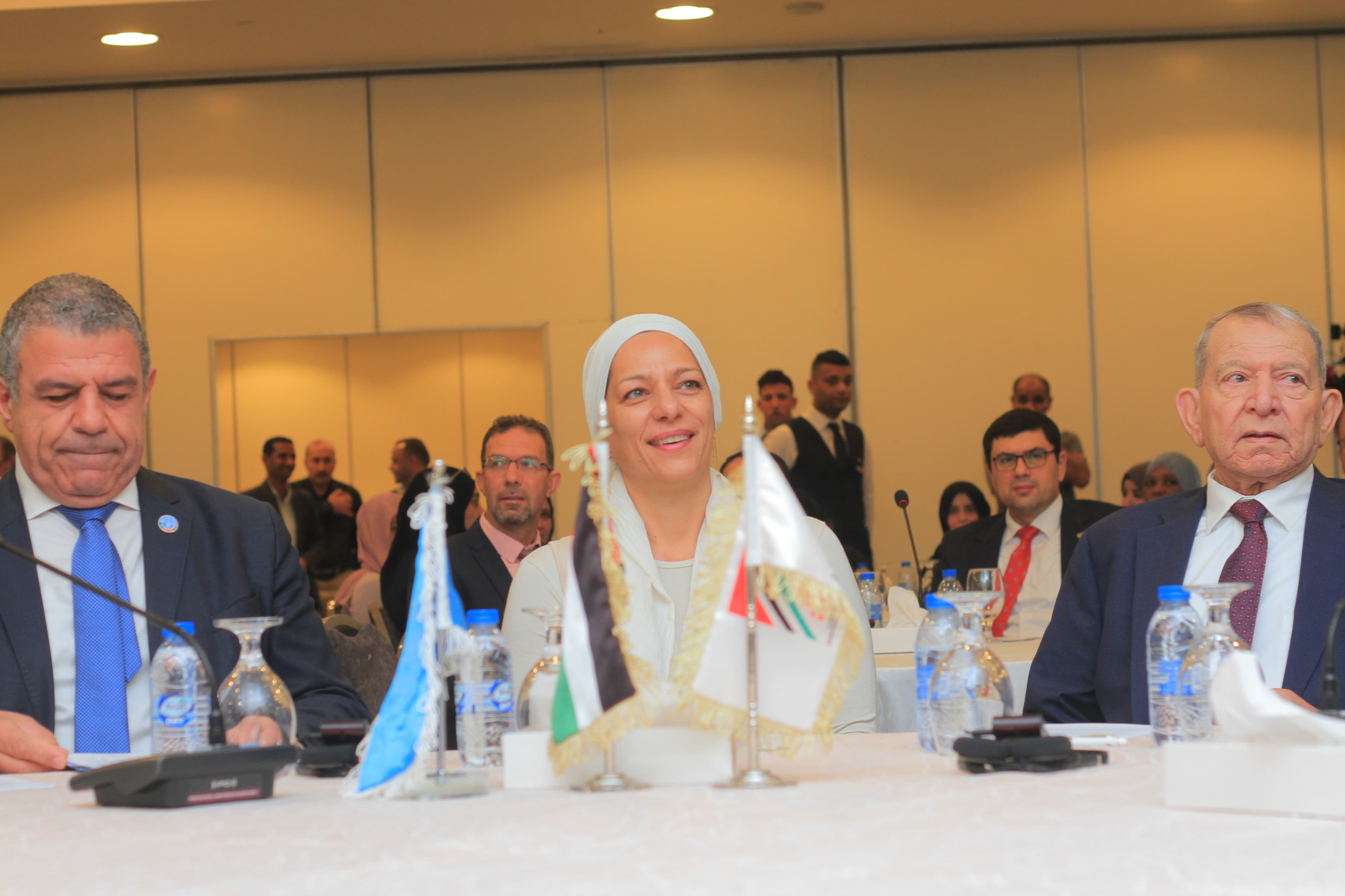 Madar Al-Saa Images 0.9683412076445397