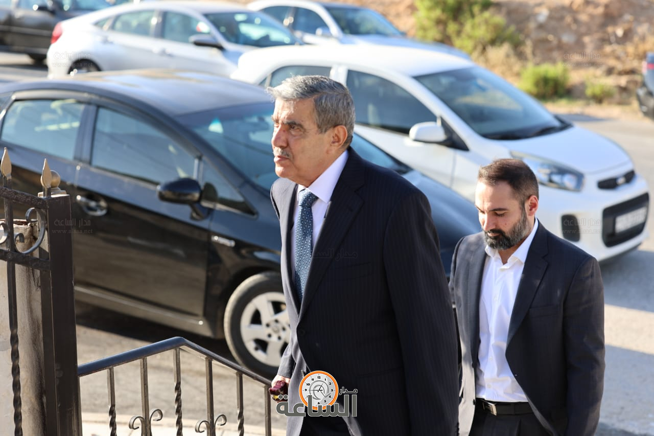 Madar Al-Saa Images 0.22220075431799935